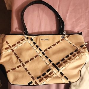 Laddies Nine West purse and matching wallet.